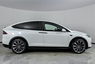2018 Tesla Model X 75D - Photo 14 - Joliet, IL 60435