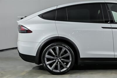 2018 Tesla Model X 75D - Photo 13 - Joliet, IL 60435