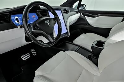 2018 Tesla Model X 75D - Photo 19 - Joliet, IL 60435