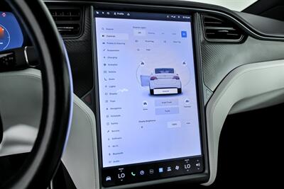 2018 Tesla Model X 75D - Photo 34 - Joliet, IL 60435