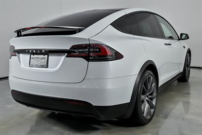 2018 Tesla Model X 75D - Photo 12 - Joliet, IL 60435