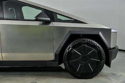 2025 Tesla Cybertruck Cyberbeast - Photo 15 - Joliet, IL 60435