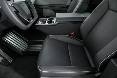 2025 Tesla Cybertruck Cyberbeast - Photo 20 - Joliet, IL 60435