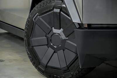 2025 Tesla Cybertruck Cyberbeast - Photo 4 - Joliet, IL 60435