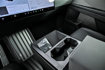 2025 Tesla Cybertruck Cyberbeast - Photo 39 - Joliet, IL 60435