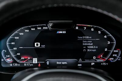 2023 BMW M8 Competition   - Photo 27 - Joliet, IL 60435