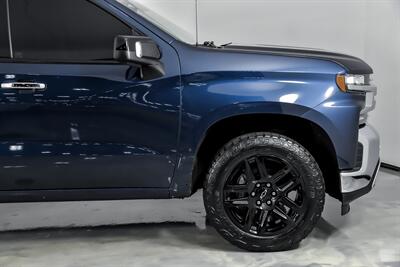 2019 Chevrolet Silverado 1500 LTZ   - Photo 15 - Joliet, IL 60435