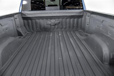 2019 Chevrolet Silverado 1500 LTZ   - Photo 16 - Joliet, IL 60435