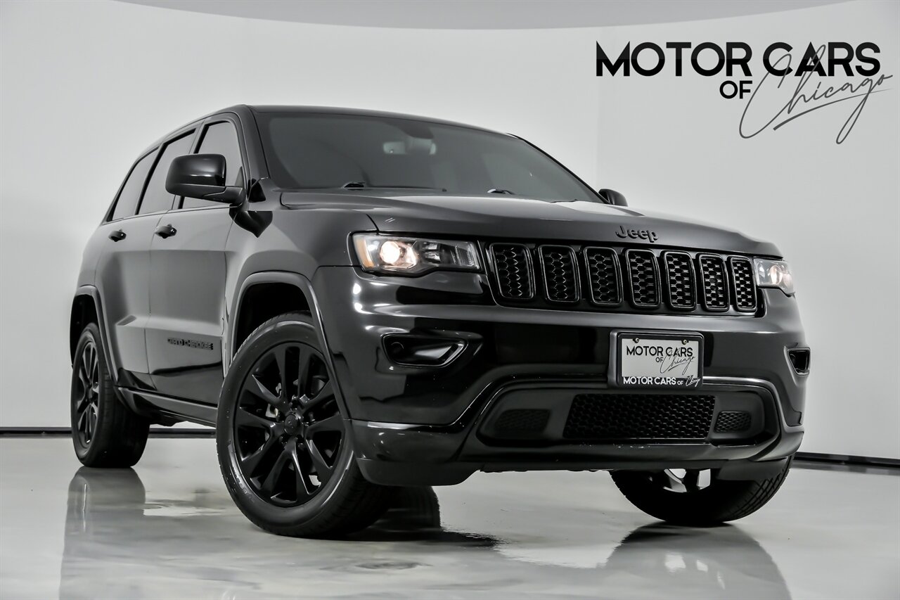 2019 Jeep Grand Cherokee Altitude   - Photo 1 - Joliet, IL 60435