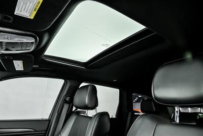 2019 Jeep Grand Cherokee Altitude   - Photo 22 - Joliet, IL 60435