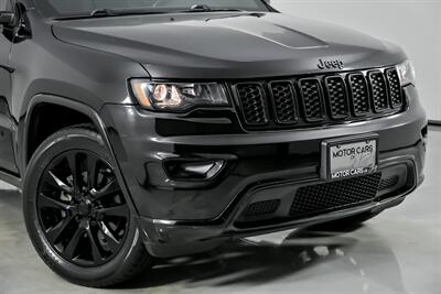 2019 Jeep Grand Cherokee Altitude   - Photo 3 - Joliet, IL 60435