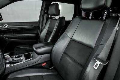 2019 Jeep Grand Cherokee Altitude   - Photo 21 - Joliet, IL 60435
