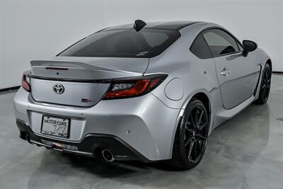 2025 Toyota GR86 Premium   - Photo 12 - Joliet, IL 60435