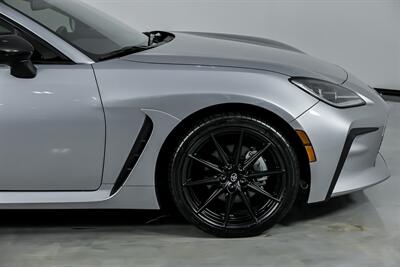 2025 Toyota GR86 Premium   - Photo 15 - Joliet, IL 60435