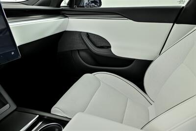 2023 Tesla Model S Plaid-MATTE BLACK ON WHITE GUTS!   - Photo 40 - Joliet, IL 60435
