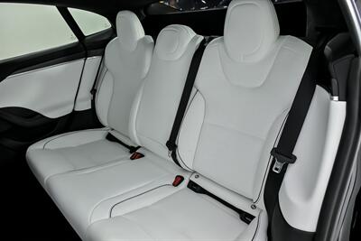 2023 Tesla Model S Plaid-MATTE BLACK ON WHITE GUTS!   - Photo 23 - Joliet, IL 60435