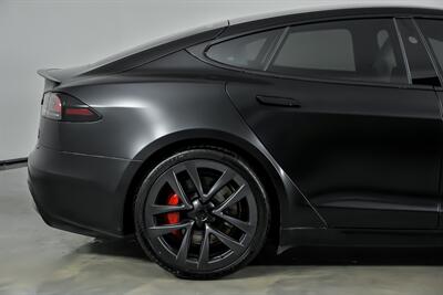 2023 Tesla Model S Plaid-MATTE BLACK ON WHITE GUTS!   - Photo 13 - Joliet, IL 60435