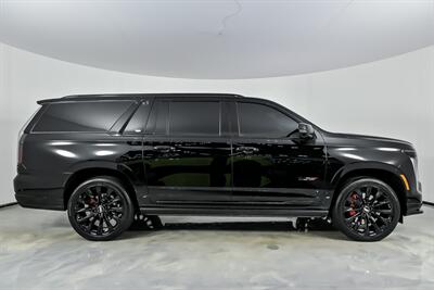 2026 Cadillac Escalade-V ESV -ONYX PACKAGE! - Photo 14 - Joliet, IL 60435