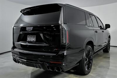 2026 Cadillac Escalade-V ESV -ONYX PACKAGE! - Photo 12 - Joliet, IL 60435