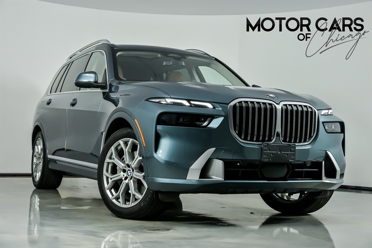 2023 BMW X7 40i's photo