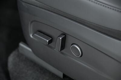 2026 Tesla Model Y Long Range - Photo 26 - Joliet, IL 60435