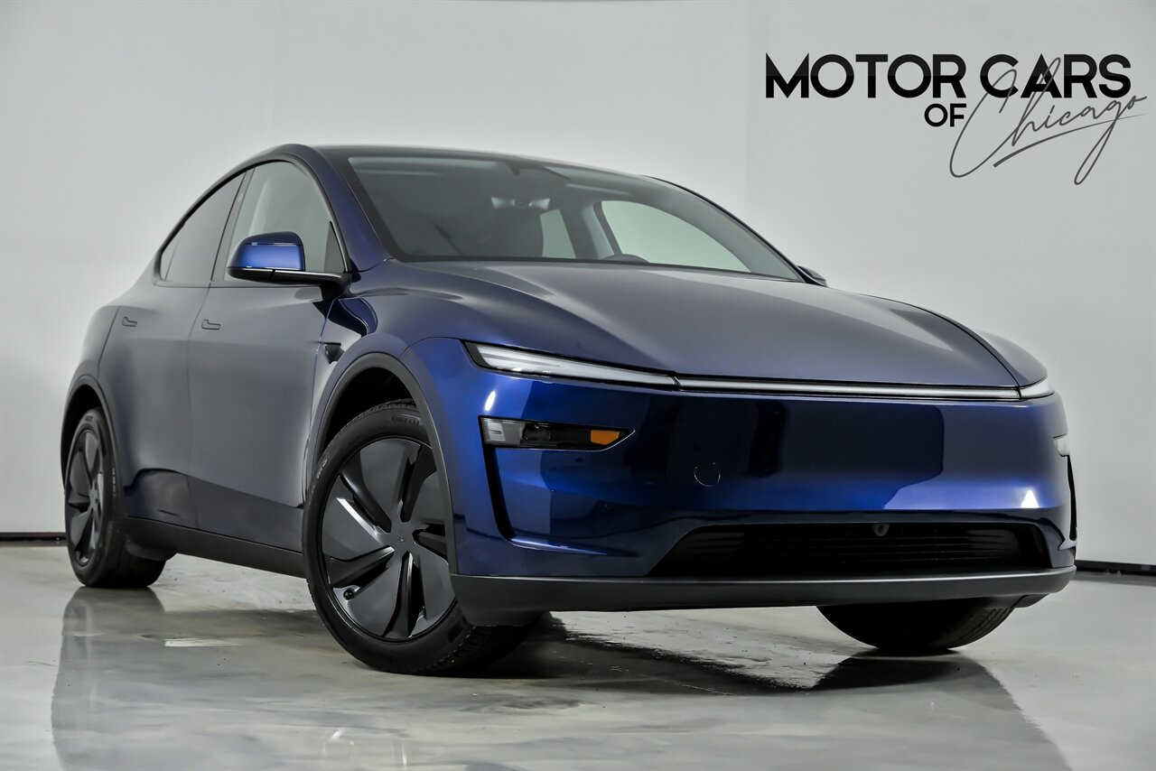 2026 Tesla Model Y Long Range   - Photo 1 - Joliet, IL 60435