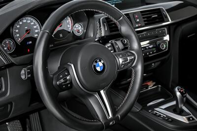 2020 BMW M4 COMPETITION   - Photo 24 - Joliet, IL 60435