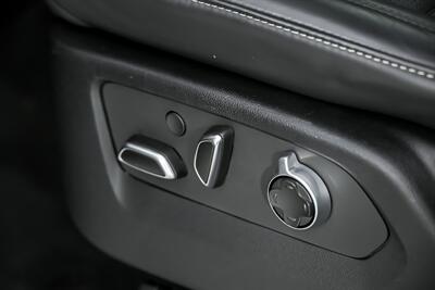 2024 Cadillac Escalade-V   - Photo 27 - Joliet, IL 60435