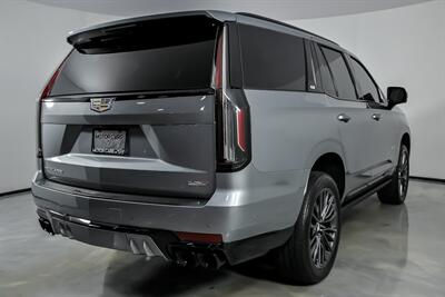 2024 Cadillac Escalade-V   - Photo 12 - Joliet, IL 60435
