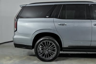 2024 Cadillac Escalade-V   - Photo 13 - Joliet, IL 60435