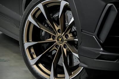 2023 Lamborghini Urus S   - Photo 4 - Joliet, IL 60435