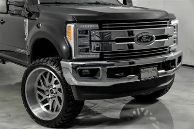 2019 Ford F-350 Super Duty Lariat   - Photo 3 - Joliet, IL 60435
