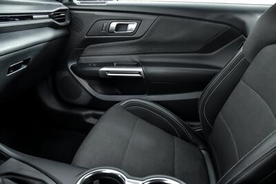 2024 Ford Mustang EcoBoost   - Photo 34 - Joliet, IL 60435