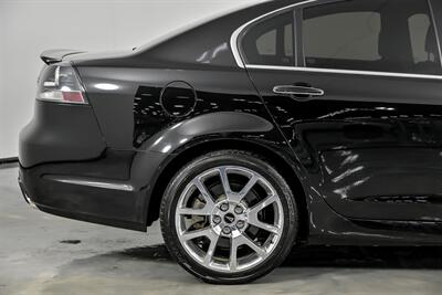 2009 Pontiac G8 GXP   - Photo 13 - Joliet, IL 60435