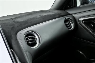 2011 Nissan GT-R Premium - Photo 35 - Joliet, IL 60435