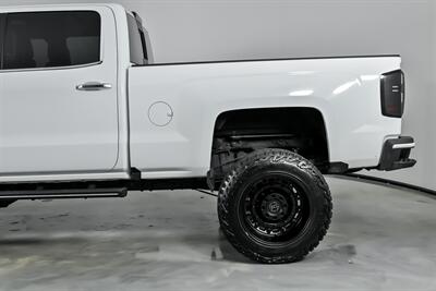 2018 Chevrolet Silverado 2500 High Country   - Photo 9 - Joliet, IL 60435