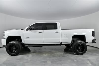 2018 Chevrolet Silverado 2500 High Country   - Photo 8 - Joliet, IL 60435