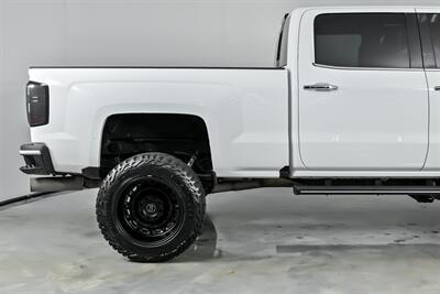 2018 Chevrolet Silverado 2500 High Country   - Photo 13 - Joliet, IL 60435