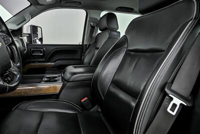 2018 Chevrolet Silverado 2500 High Country   - Photo 24 - Joliet, IL 60435