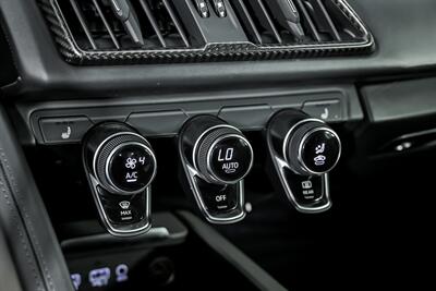 2017 Audi R8 5.2 quattro V10 Plus   - Photo 34 - Joliet, IL 60435