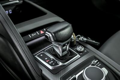 2017 Audi R8 5.2 quattro V10 Plus   - Photo 36 - Joliet, IL 60435