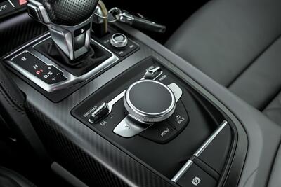 2017 Audi R8 5.2 quattro V10 Plus   - Photo 37 - Joliet, IL 60435