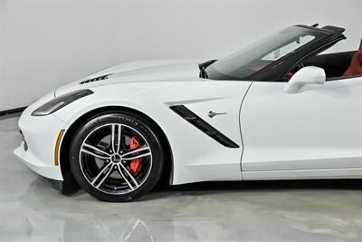 2017 Chevrolet Corvette Stingray 3LT   - Photo 6 - Joliet, IL 60435