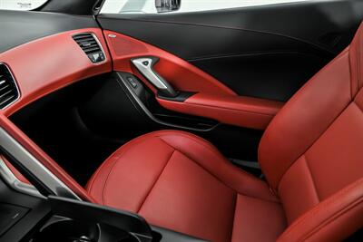 2017 Chevrolet Corvette Stingray 3LT   - Photo 41 - Joliet, IL 60435