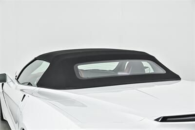2017 Chevrolet Corvette Stingray 3LT   - Photo 19 - Joliet, IL 60435