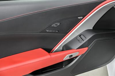 2017 Chevrolet Corvette Stingray 3LT   - Photo 21 - Joliet, IL 60435