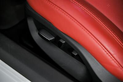 2017 Chevrolet Corvette Stingray 3LT   - Photo 28 - Joliet, IL 60435