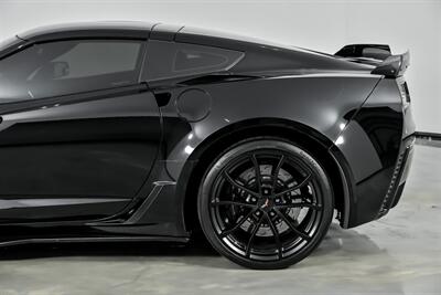 2016 Chevrolet Corvette Z06 2LZ   - Photo 9 - Joliet, IL 60435
