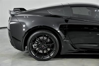 2016 Chevrolet Corvette Z06 2LZ   - Photo 13 - Joliet, IL 60435