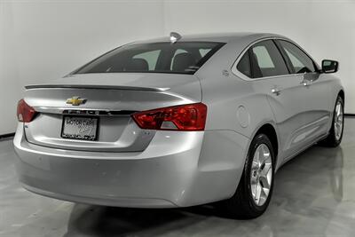 2020 Chevrolet Impala LT   - Photo 12 - Joliet, IL 60435